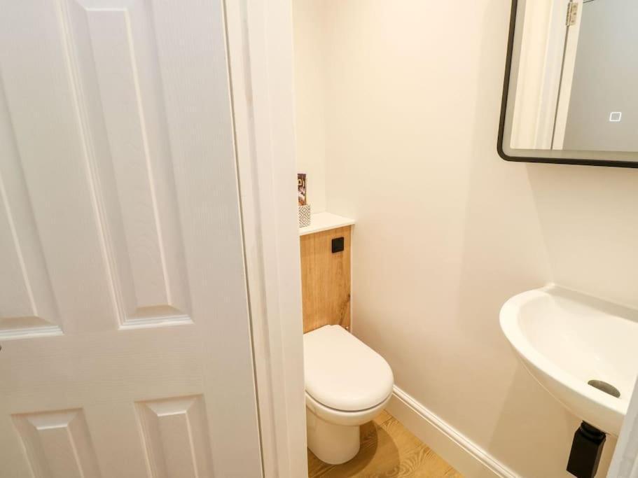 Apartamento Cozy Seaside Hideaway With Free Parking Torquay